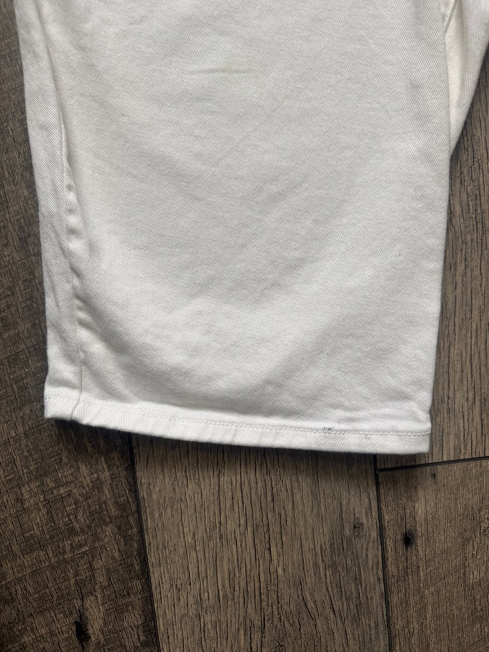 Gloria Vanderbilt White All Around Slimming Effect Skimmer Jean Size 16W - Picture 4 of 8